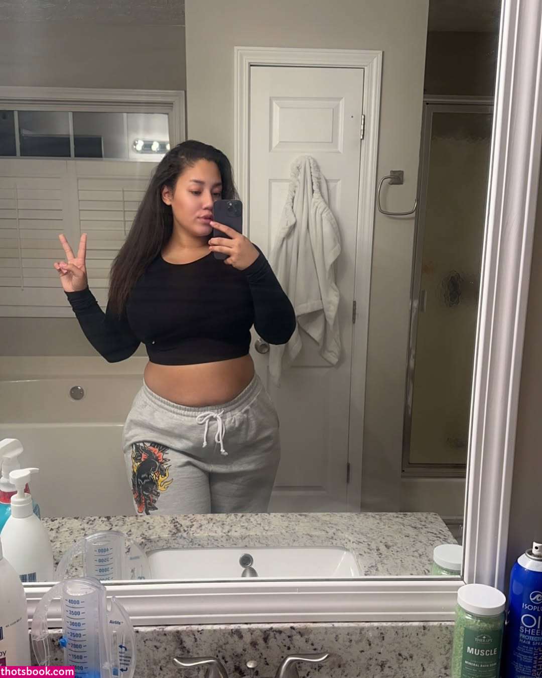 Cassandra Nicole Photo #9