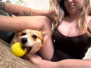 Curvyllama Photo #205