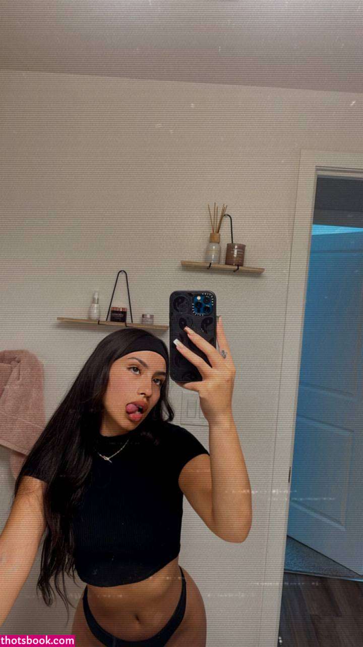 Melissa Estrella Photo #53