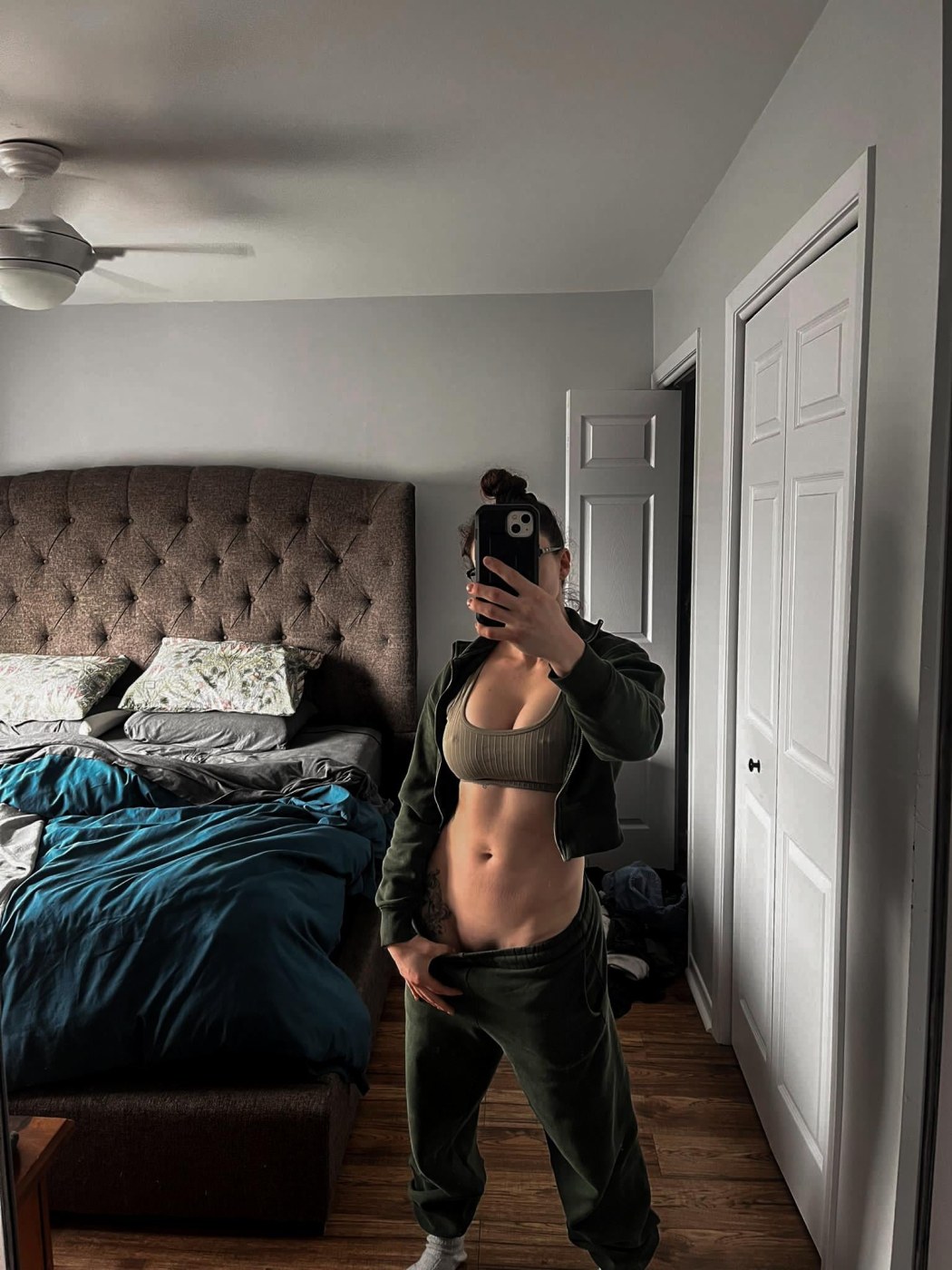 PsychologicalEgg1337 Photo #30