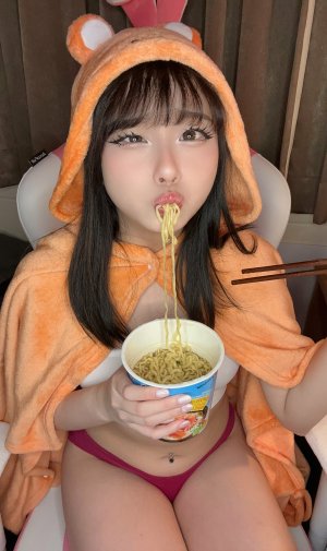 Myamira Photo #18