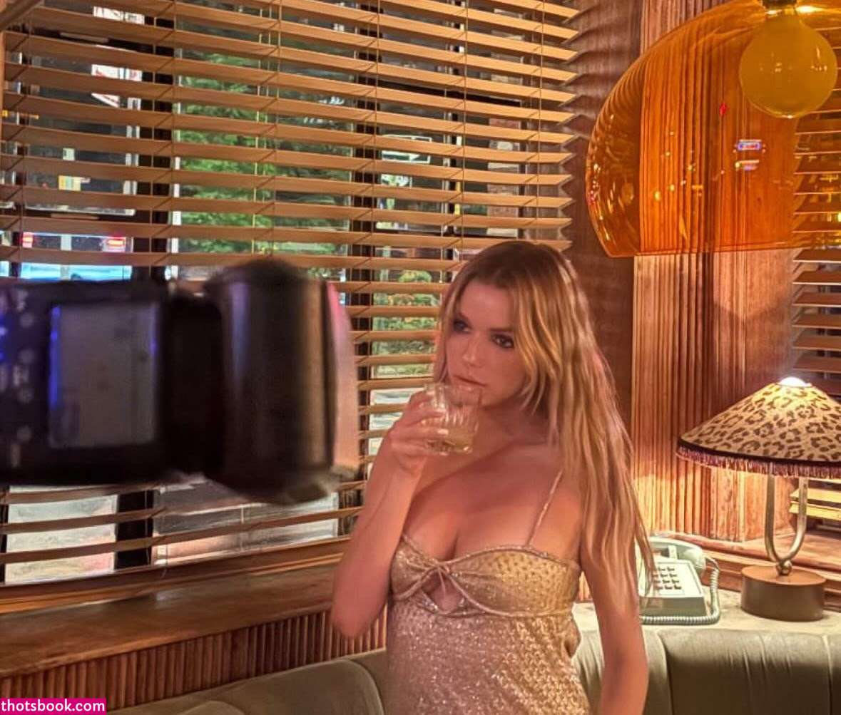 Madison Teeuws Photo #17