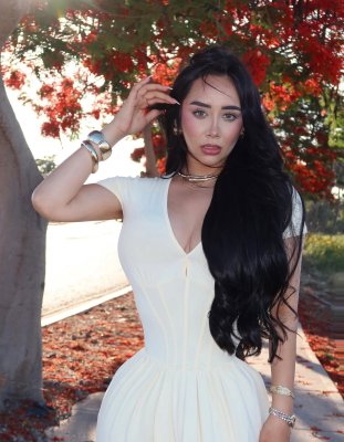 Estefania Lopez Perez Photo #12