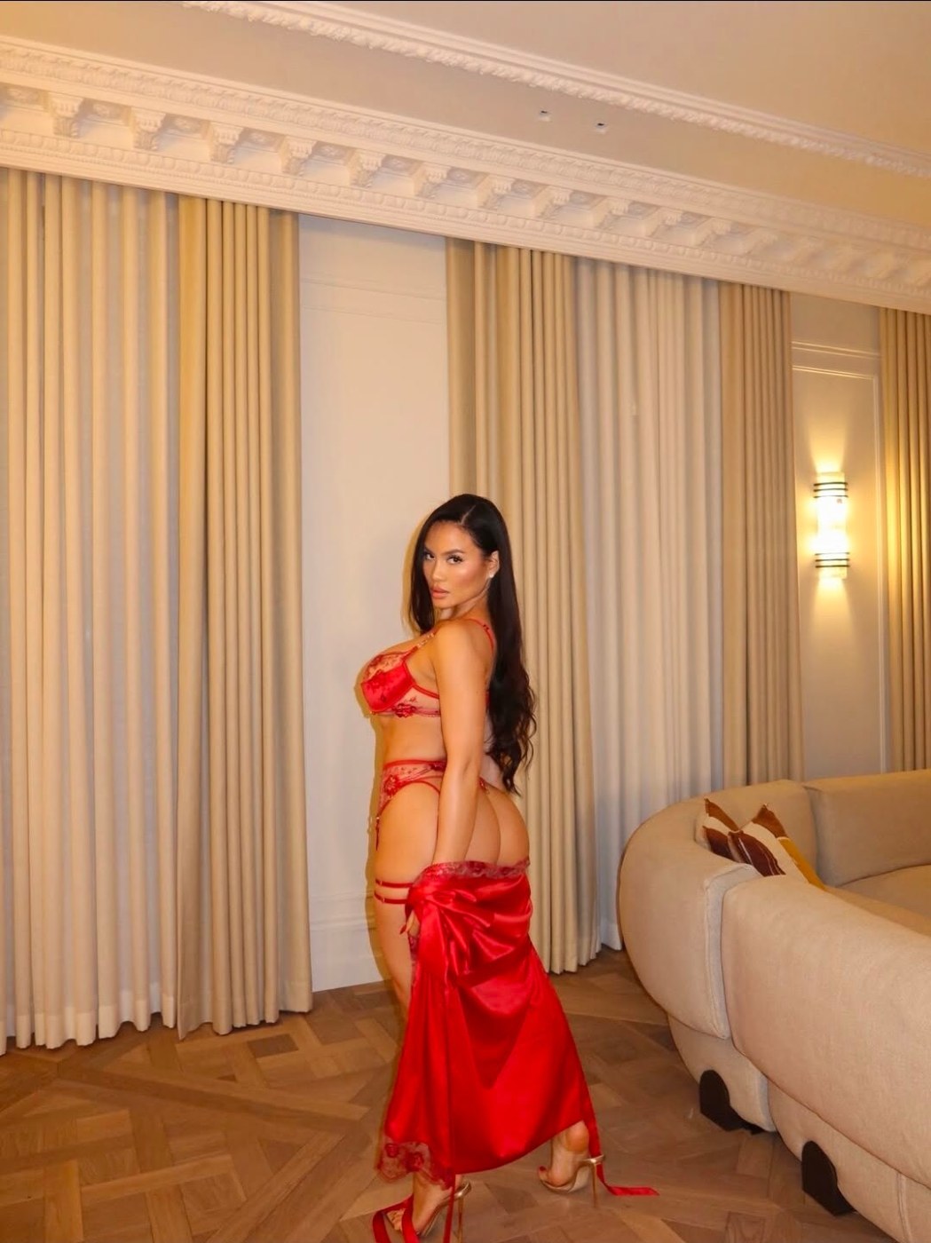 Daphnejoy Photo #128