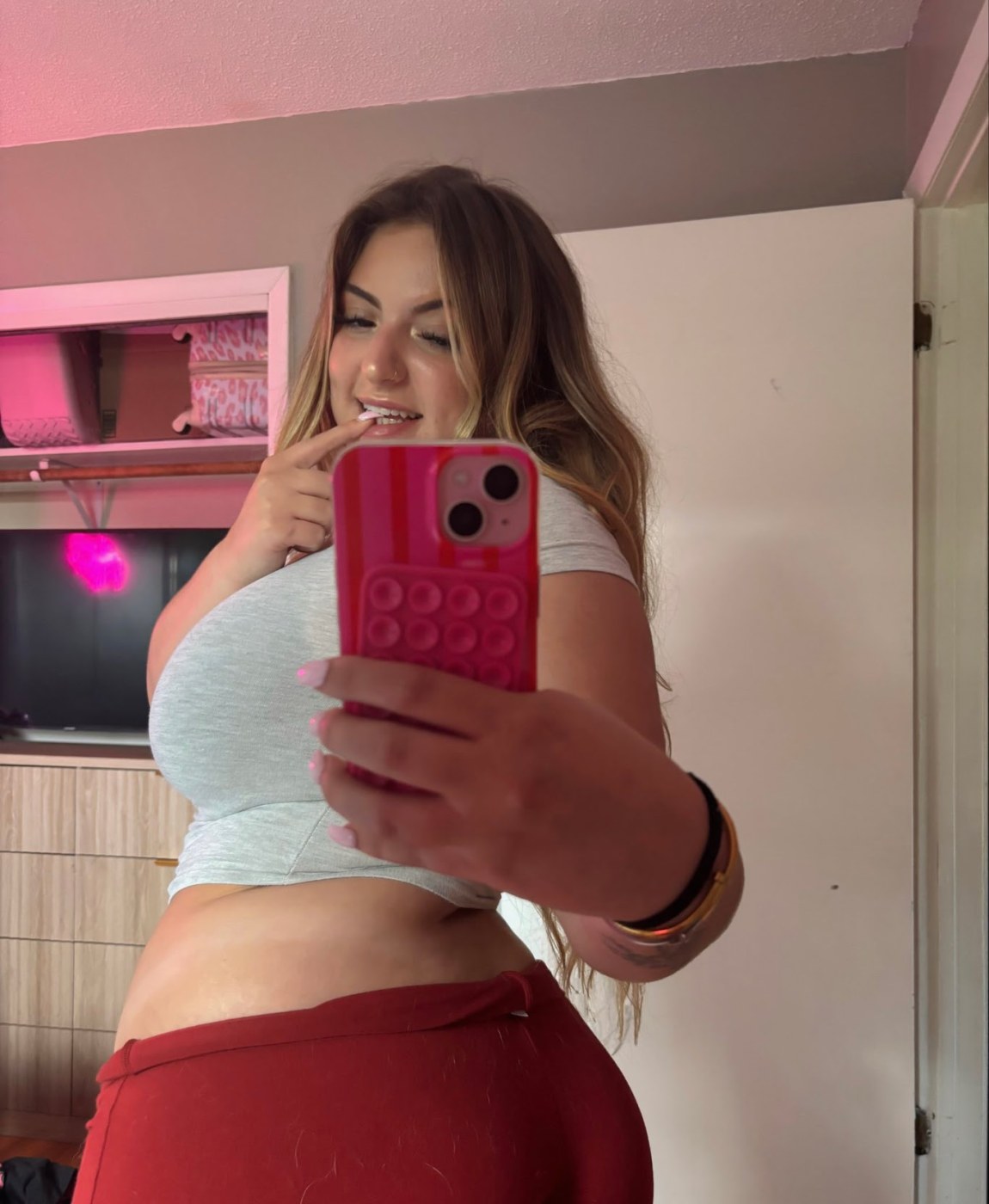 Grace Nunez Photo #18
