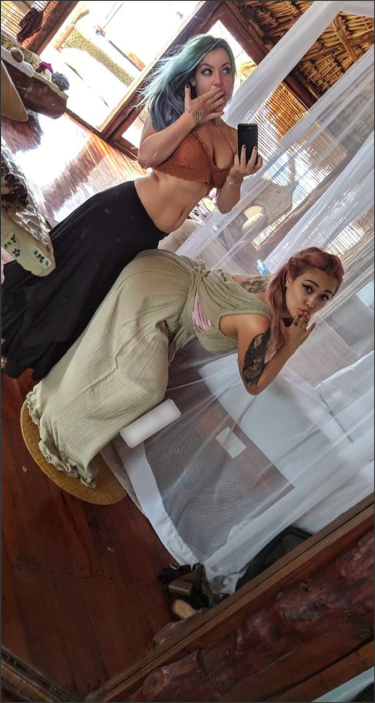 Curvyllama Photo #348