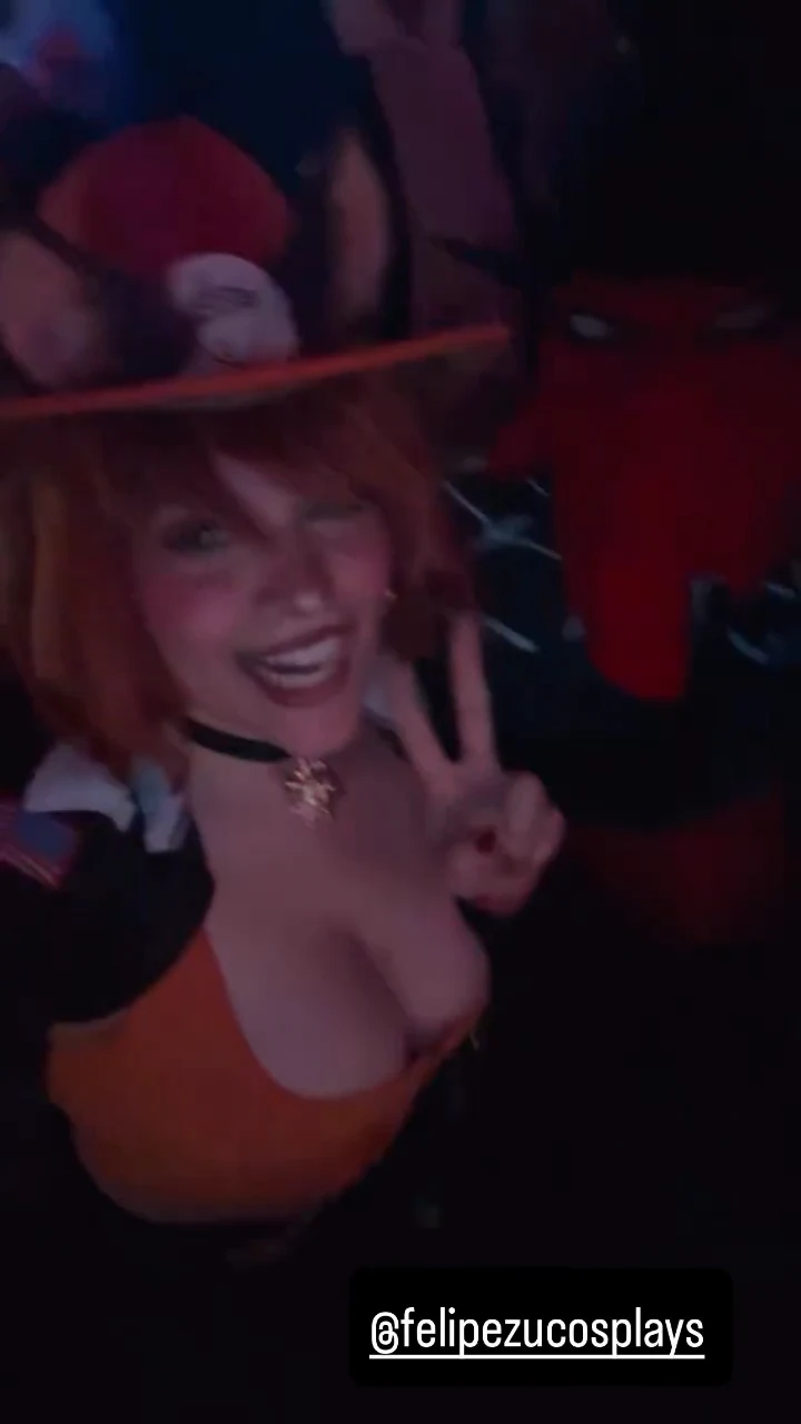 batmiilk_ Photo #2