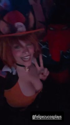 batmiilk_ Photo #2