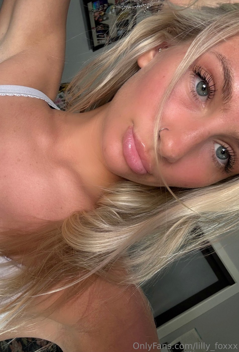 Lilly Foxxx Photo #32