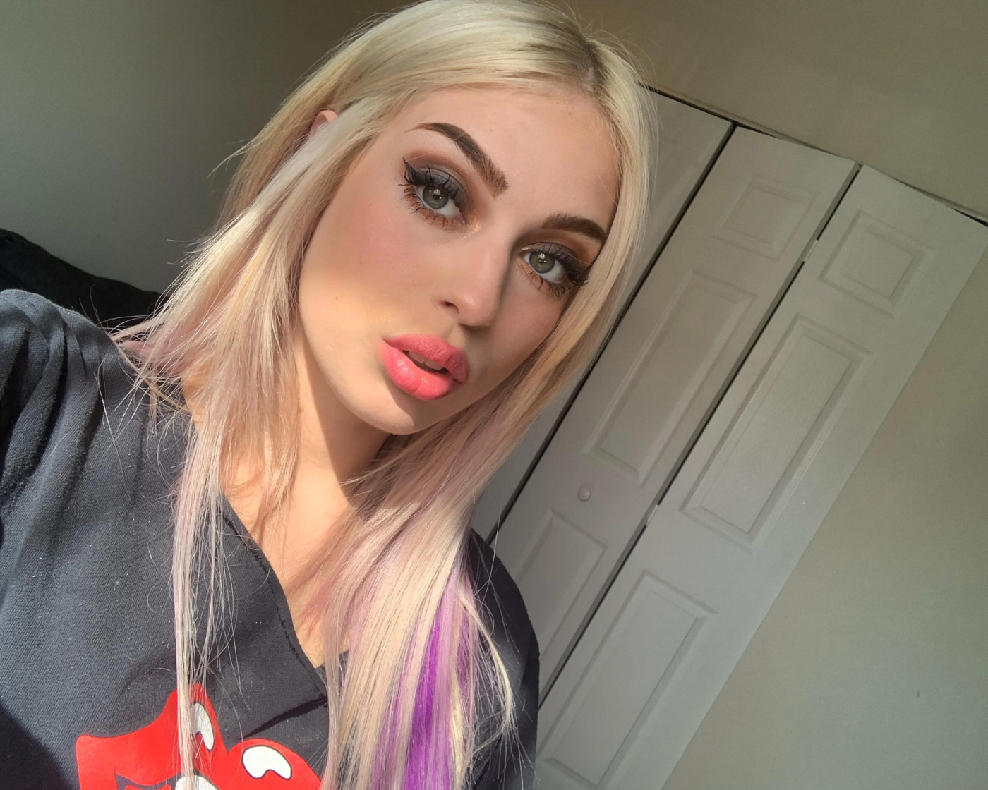 Gxrlnxtdoor Photo #1