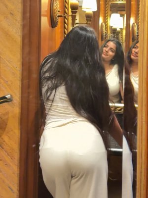 anushka deokate Photo #16