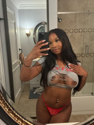Jasmine Hayes Photo #25