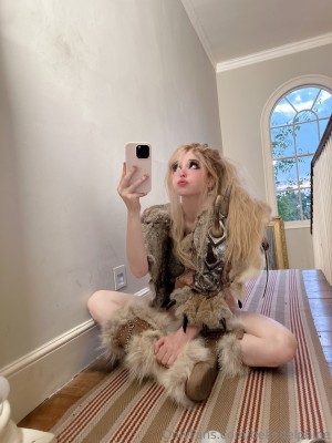 Belle Delphine Photo #7682