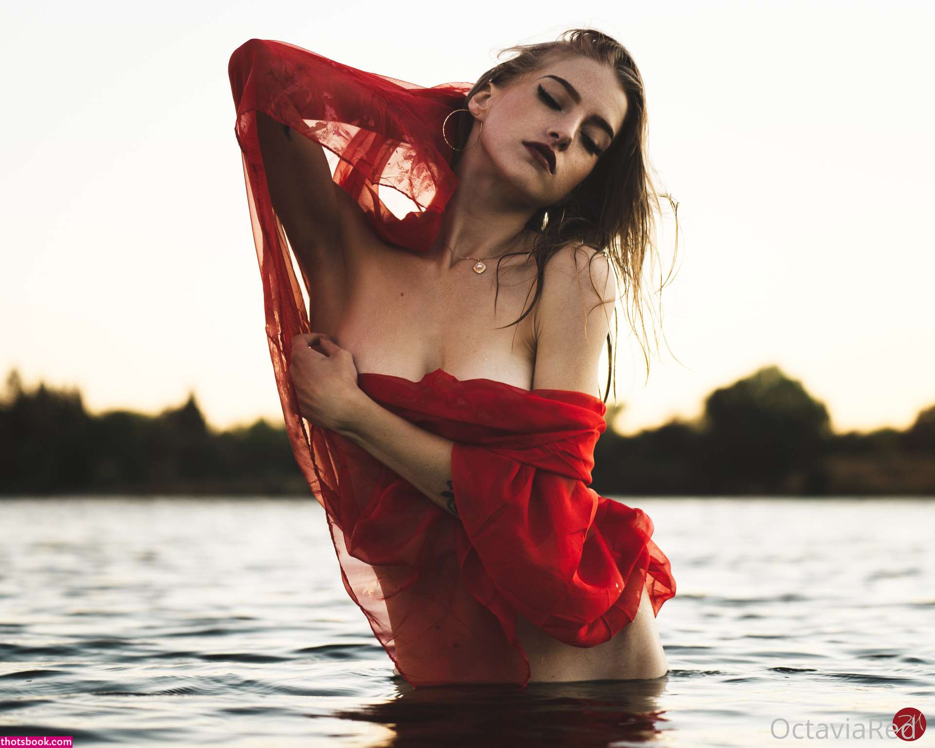 Octavia Red Photo #118