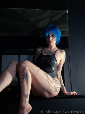 Lyra Crow Photo #1136