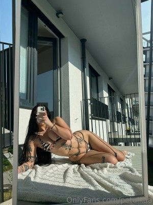 Petulkaa Photo #137
