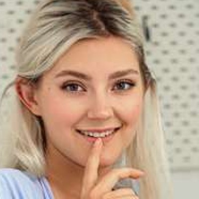 Eva Elfie