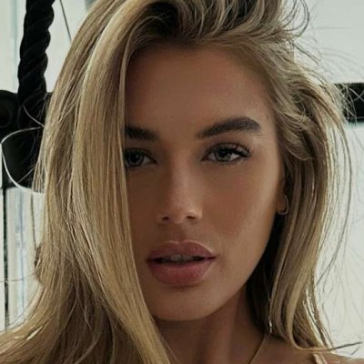 Arabella Chi