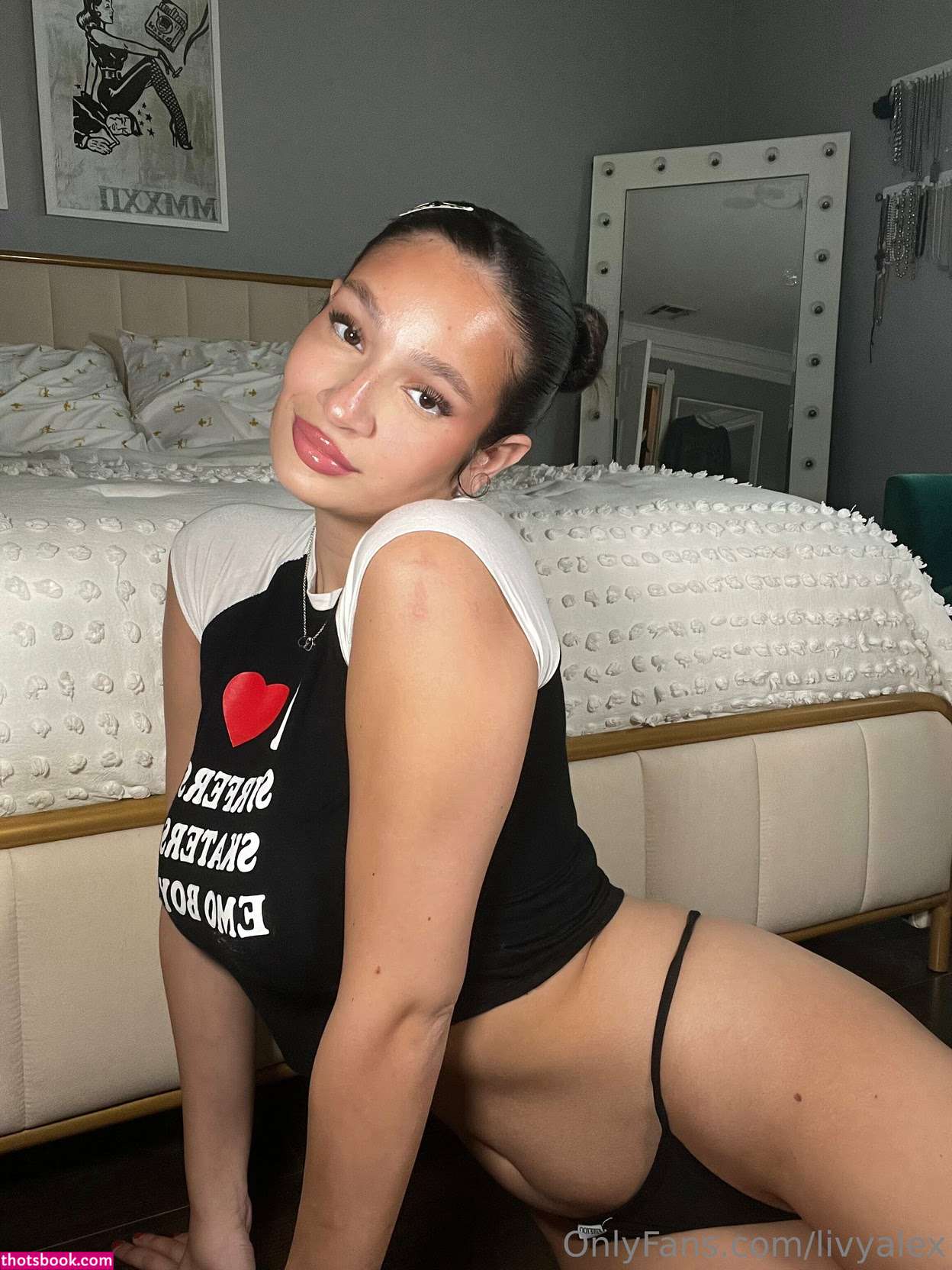 livyalex Photo #13