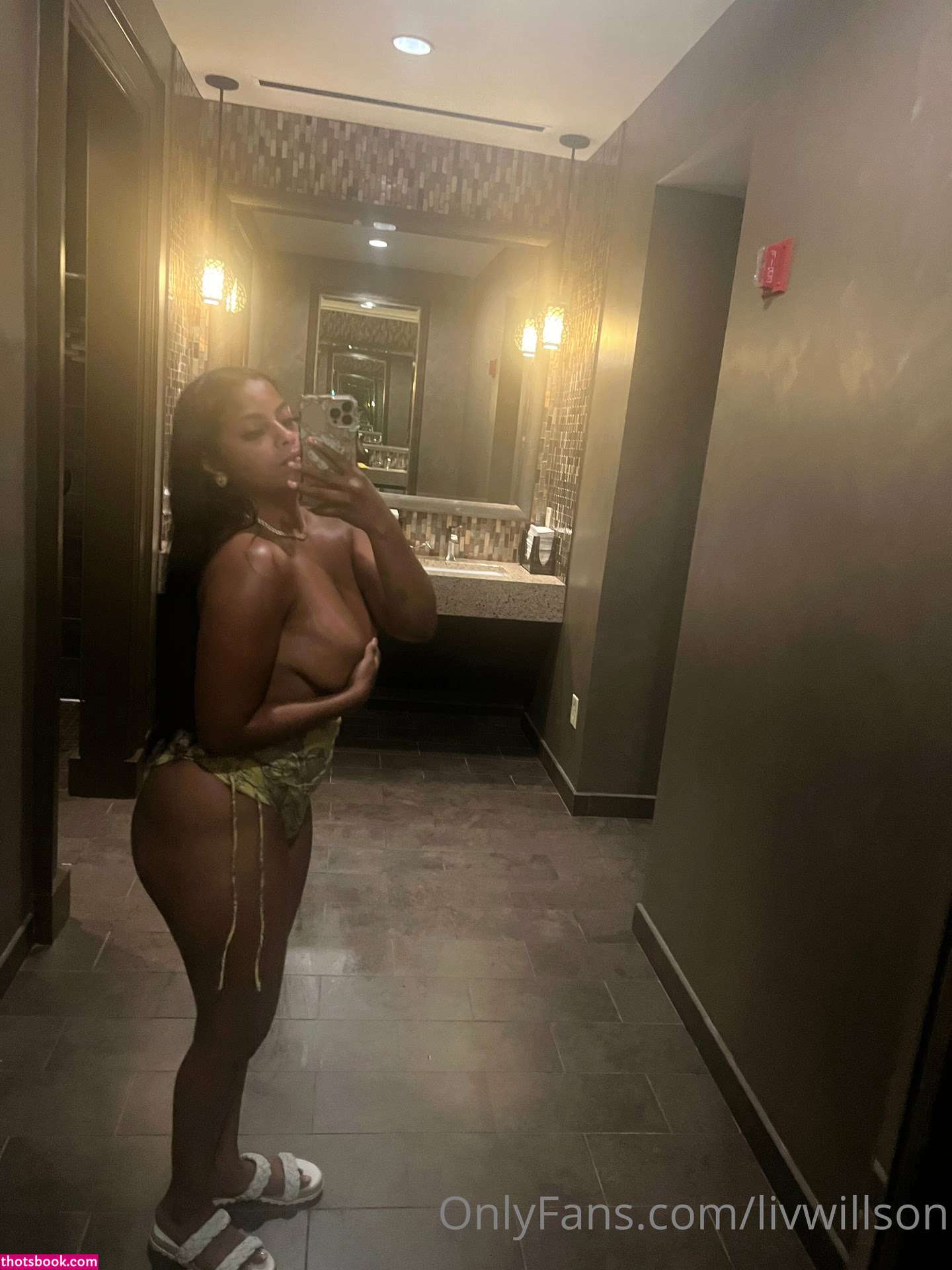 livwillson Fiji Water Nude Leaks OnlyFans Photos #2 1551047