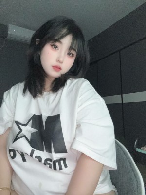 XiaoYuZhangGui Nude Leaks OnlyFans Photos #2