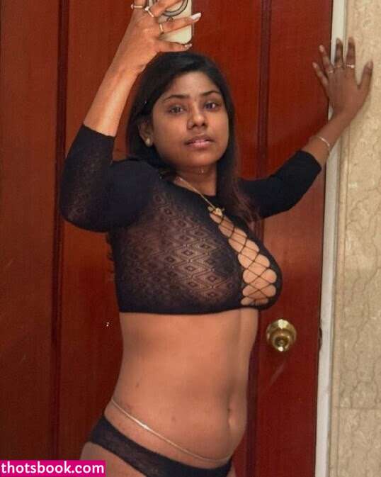 Aishwarya Vadivu Nude Leaks OnlyFans Photos #5 1527664