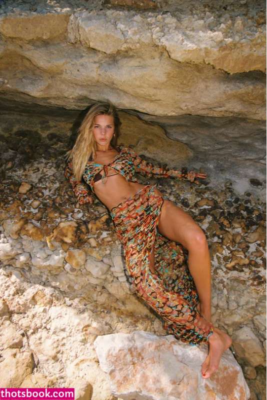 Noemie Neuens Nude Leaks OnlyFans Photos #5 1529237