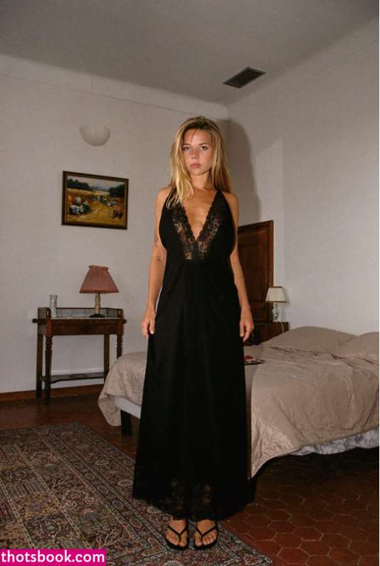 Noemie Neuens Nude Leaks OnlyFans Photos #5 1529242