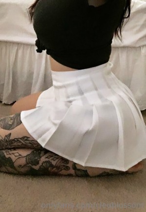 cleoblossom Nude Leaks OnlyFans Photos #3