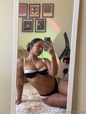 alexandrarae Nude Leaks OnlyFans Photos #3