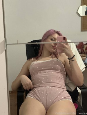 Aslisah Er0tica Nude Leaks OnlyFans Photos #1