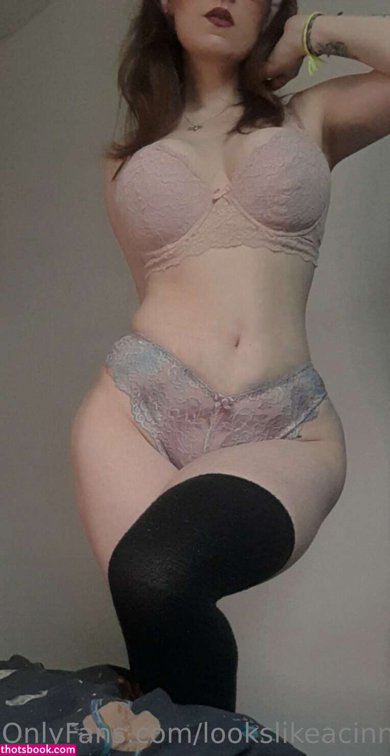 lookslikeacinnamonbun Nude Leaks OnlyFans Photos #2 1574249