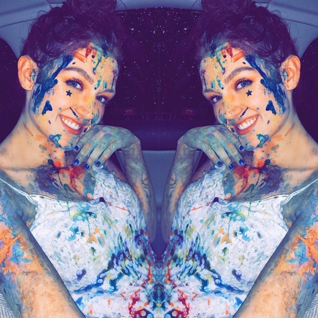 Ally Hardesty Sexy Pictures Suite 576