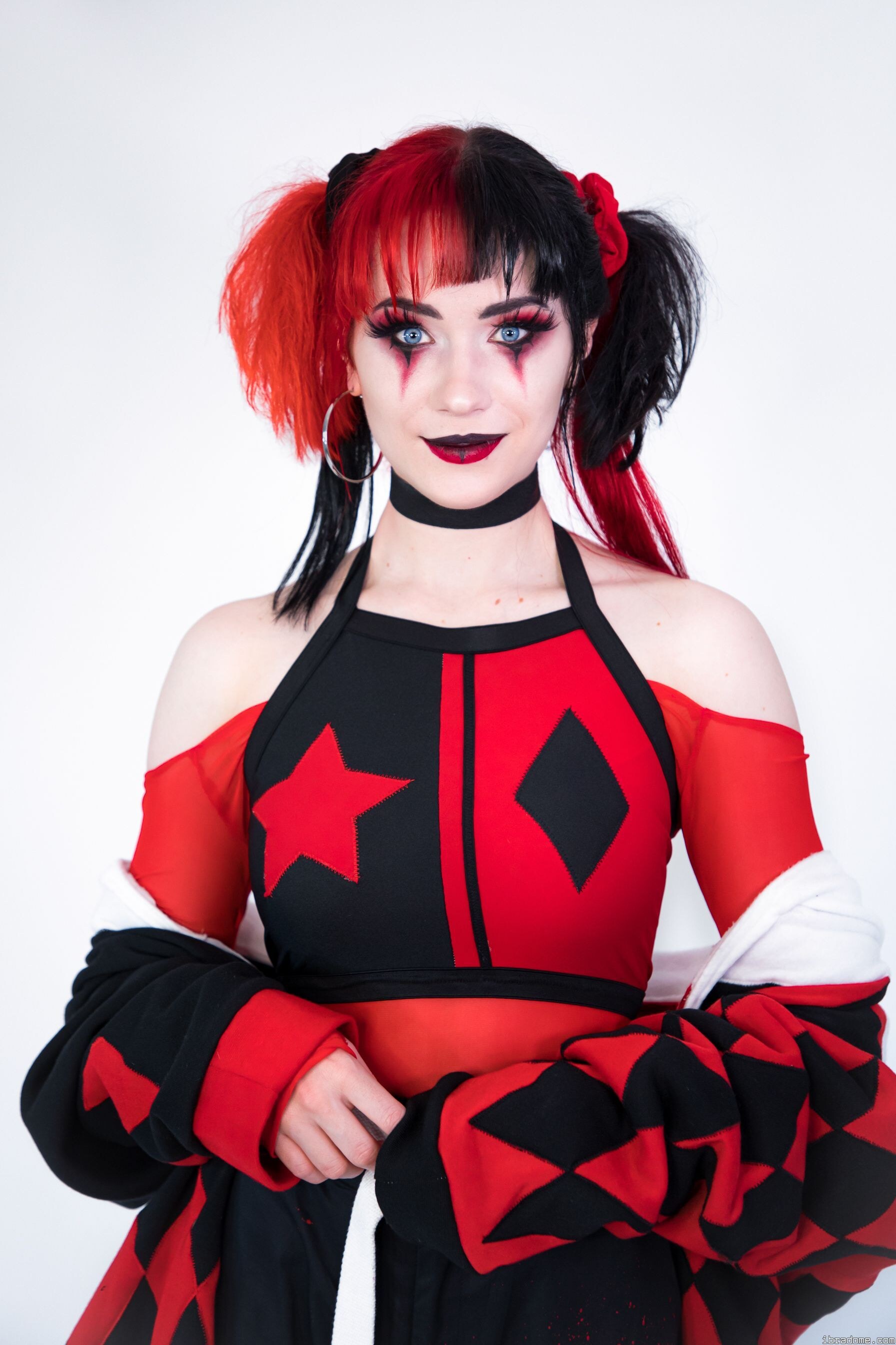 Nichameleon Harley Quinn Red and Black 54047