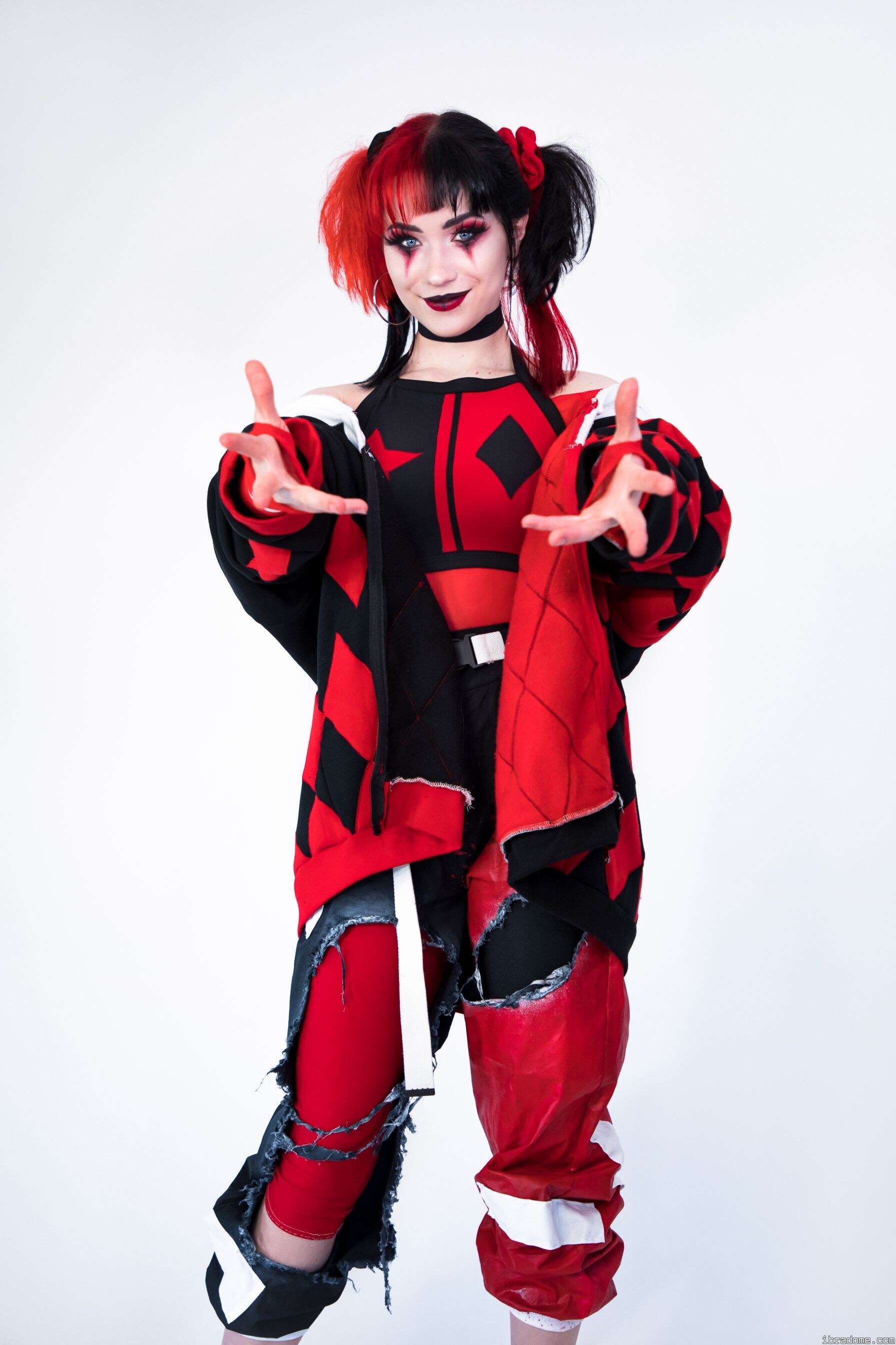 Nichameleon Harley Quinn Red and Black 54054