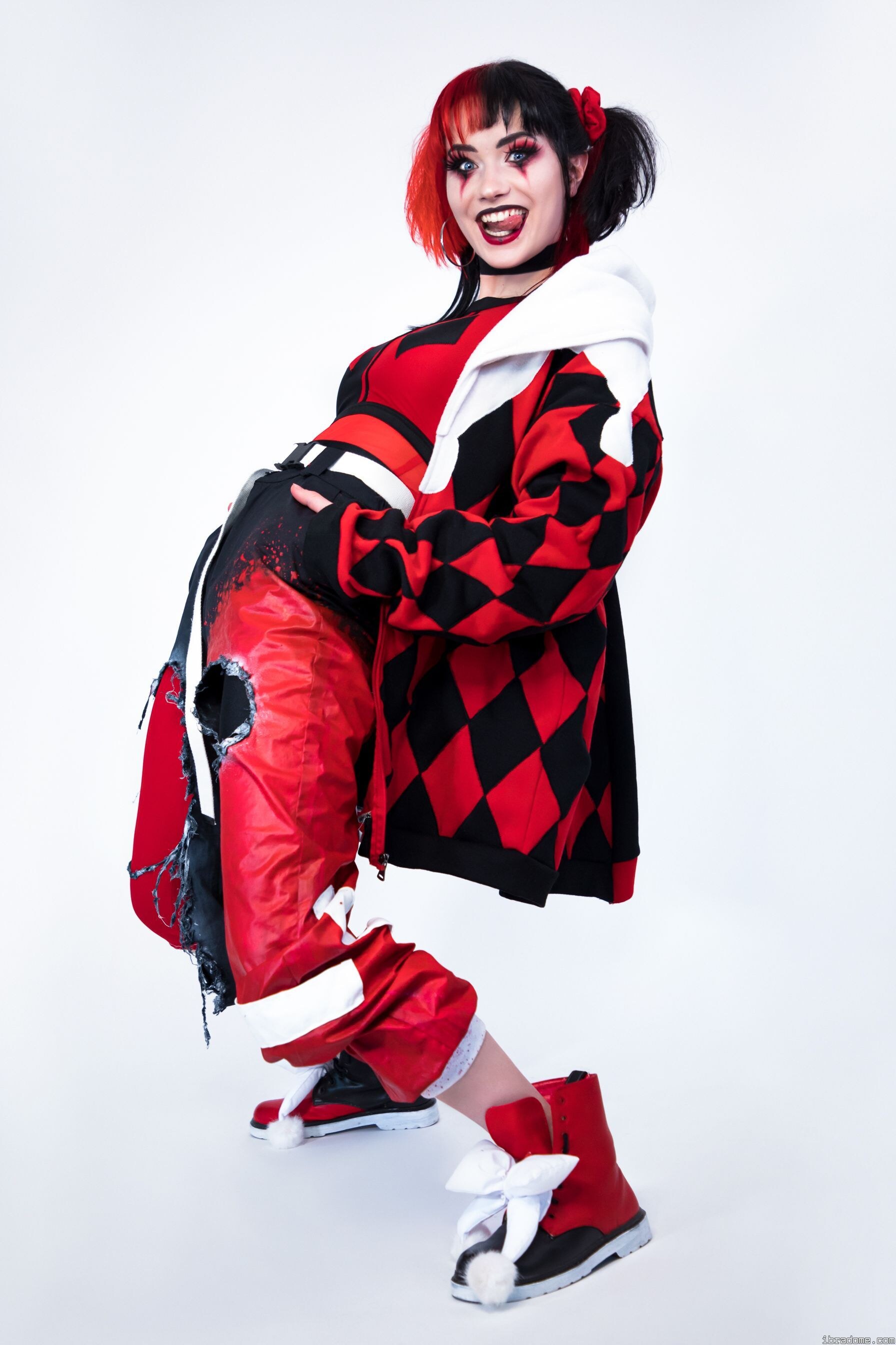 Nichameleon Harley Quinn Red and Black 54091