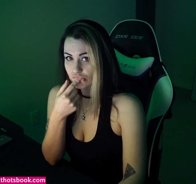 ConcealedBones Photos #5 262943