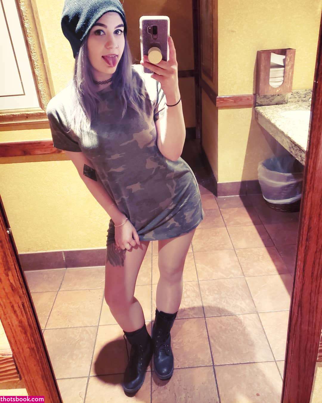 ConcealedBones Photos #14 263640