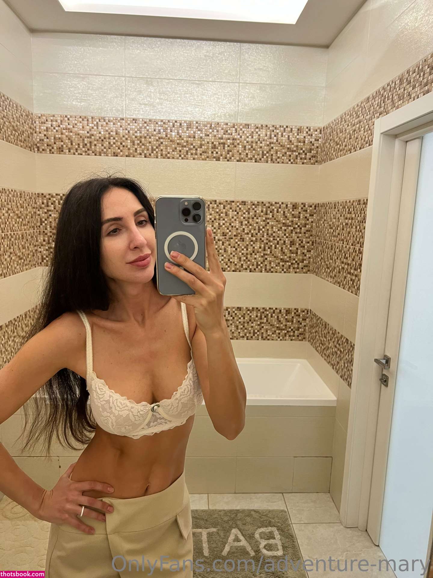 Aventure Marie Photos #12 254939