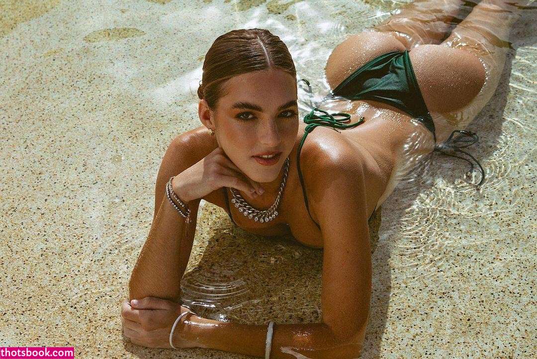 Emily Feld Photos #6 239397