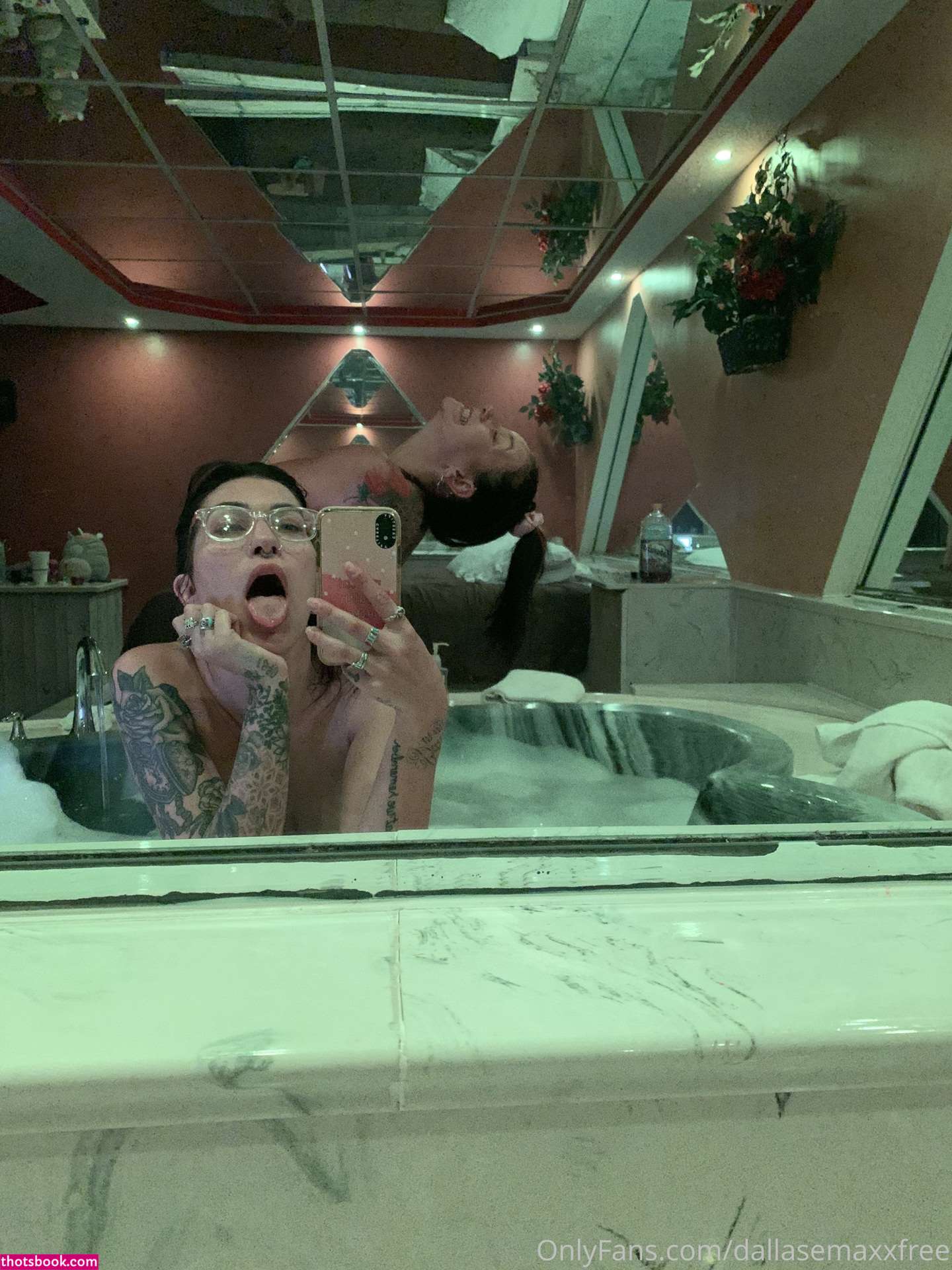 Dallas Maxwell Photos #10 246349