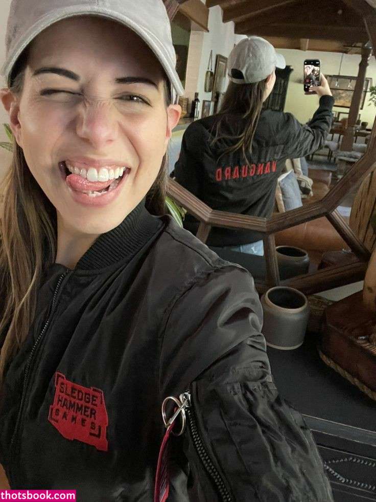 Laura Bailey Photos #7 260559