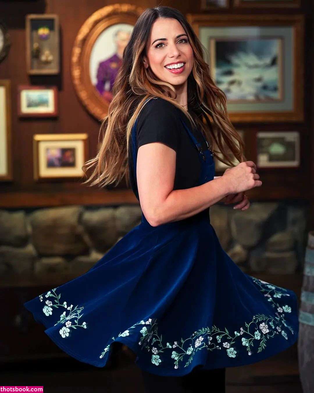 Laura Bailey Photos #9 260573