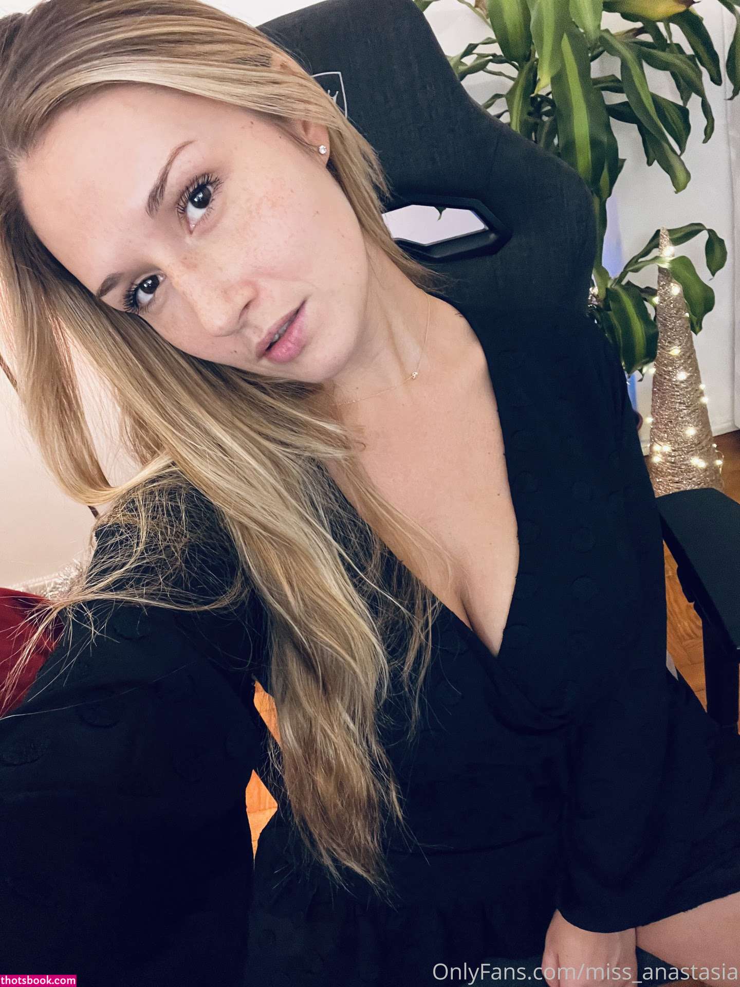 Miss Anastasia Nude OnlyFans Photos #14 1016102