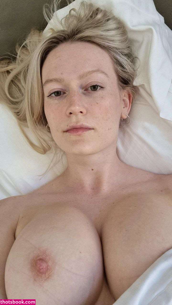 luizaconlaz Daphnelu Nude OnlyFans Photos #15 1005692