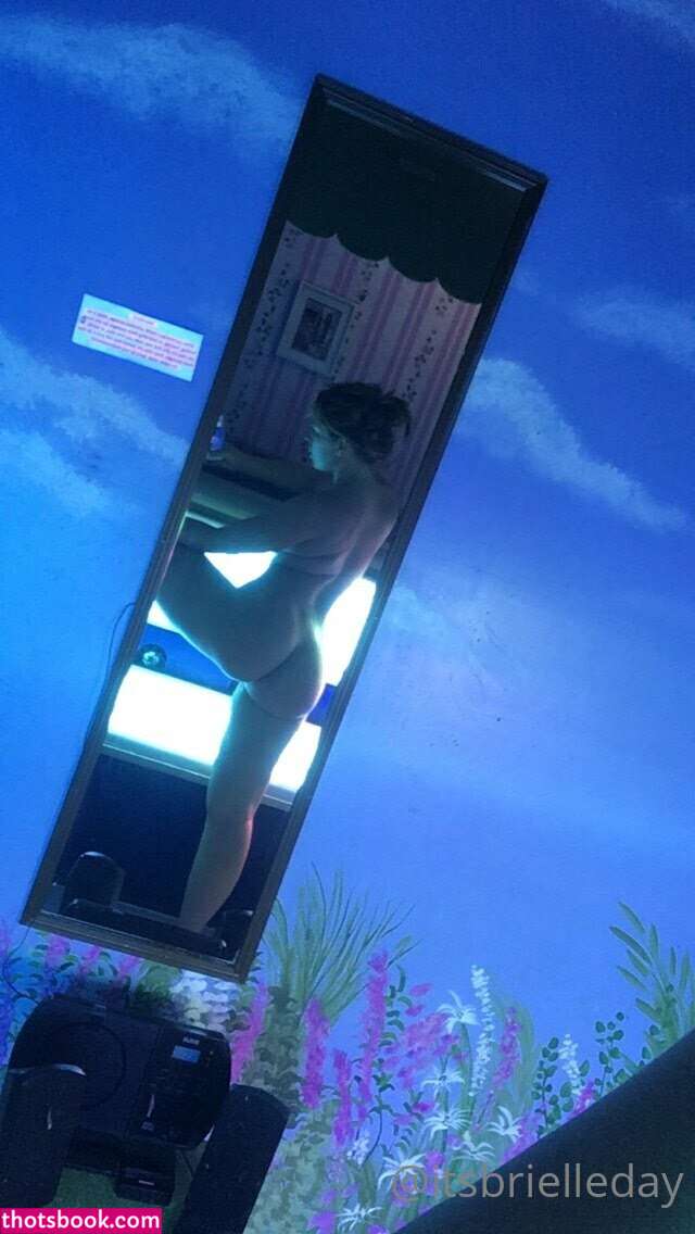 Brielle Day Nude OnlyFans Photos #3 1006487