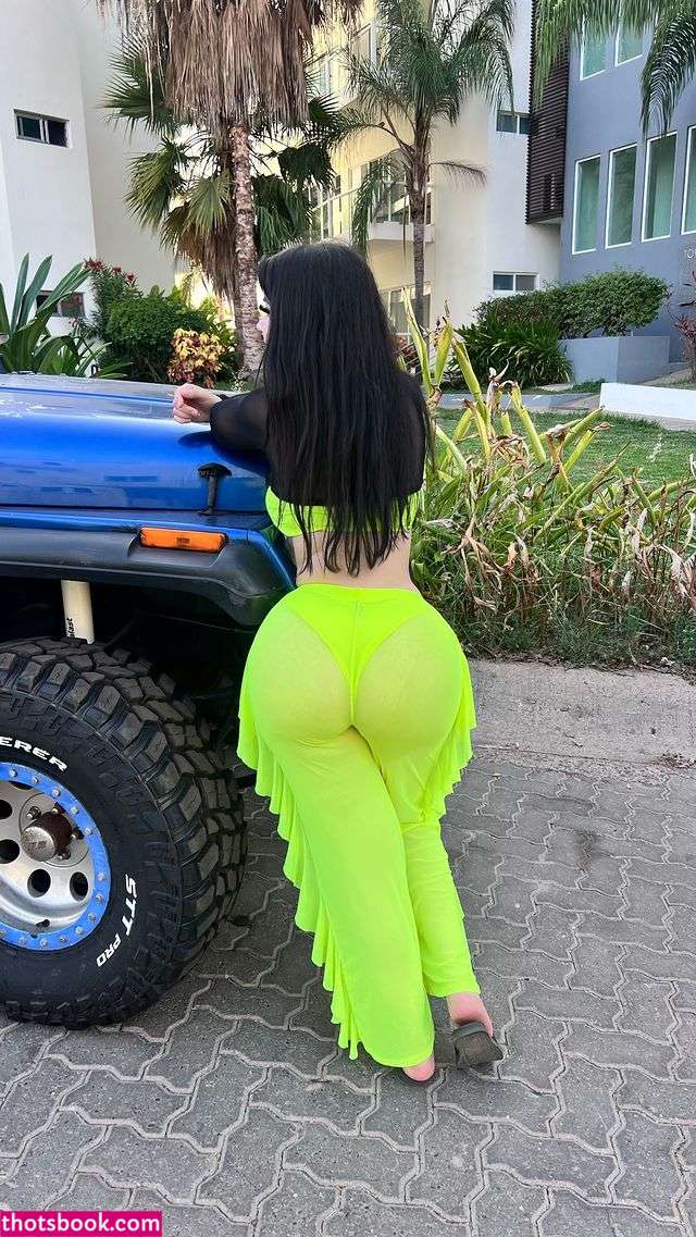 Genesiscruzsisi Nude Leaks OnlyFans Photos #1 1722918