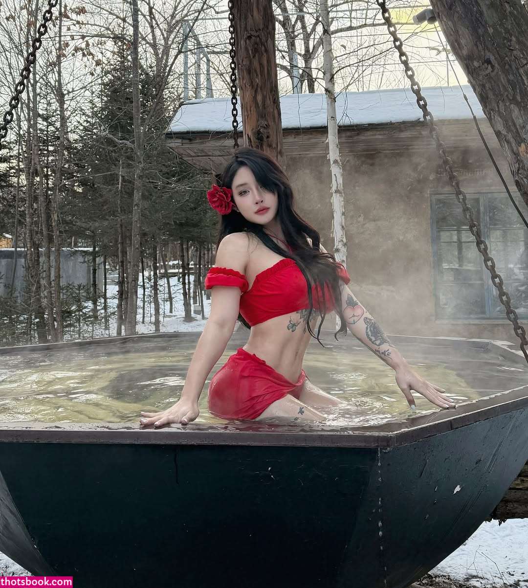 Hitomi songyuxin Nude Leaks OnlyFans Photos #7 1737879