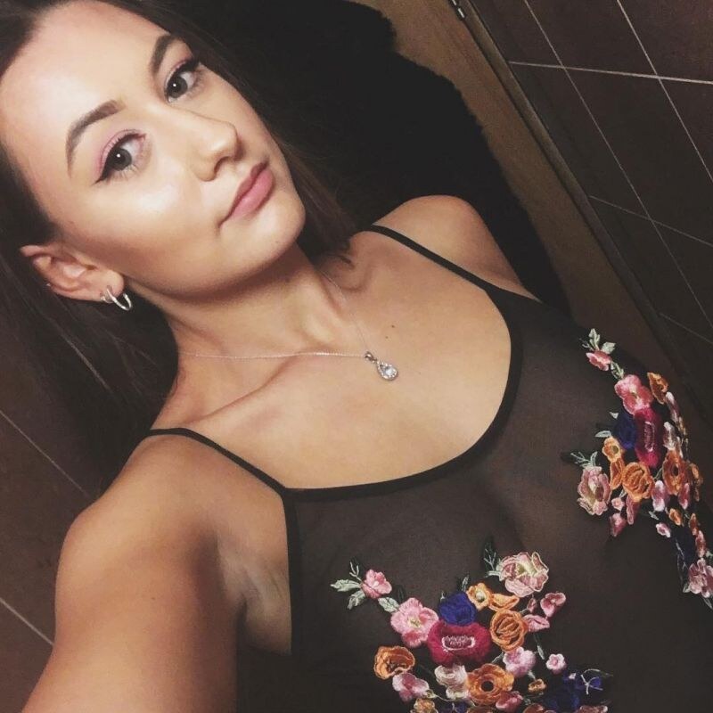 LottieLoves ASMR Cleavage & Bikini 9140