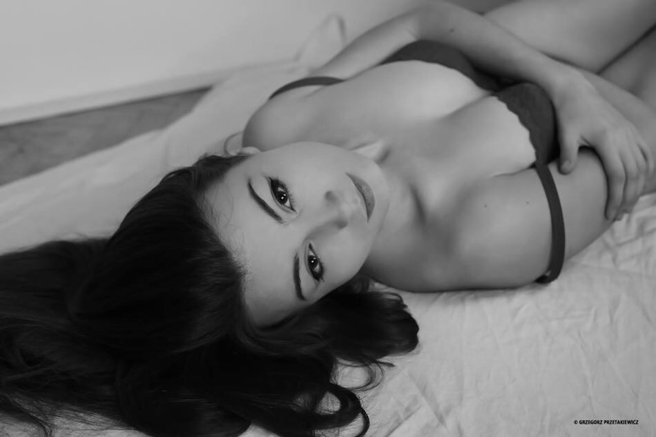 Anna Zapala Nude Pack Photos 8190